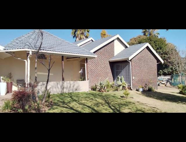 4 BEDROOM PROPERTY TO RENT IN BIRCH ACRES